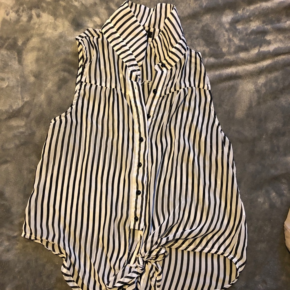 Striped self tie crop top in Navy blue & white